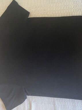 Black Bluffworks crew neck t-shirt